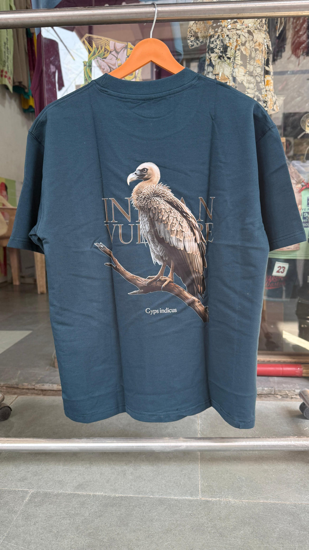 Indian Vulture (Gyps indicus) Oversized T-Shirt | NIGHTHOUL