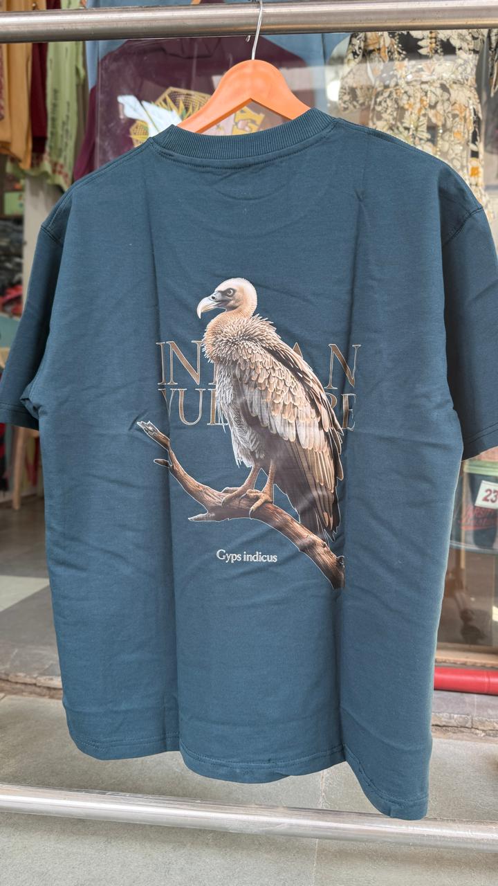 Indian Vulture (Gyps indicus) Oversized T-Shirt | NIGHTHOUL