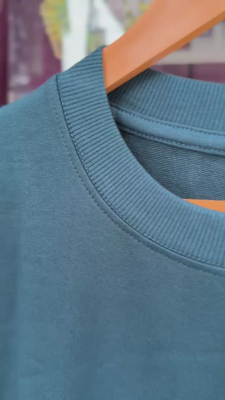 Indian Vulture (Gyps indicus) Oversized T-Shirt | NIGHTHOUL